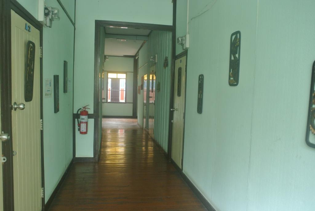 Chok Dee Guesthouse Chiang Mai Extérieur photo